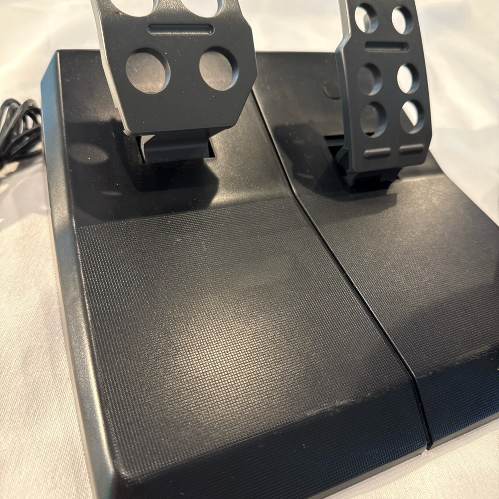 Logitech DriveFX Racing Wheel & Pedals XBOX 360 Axial Feedback - Picture 8 of 8
